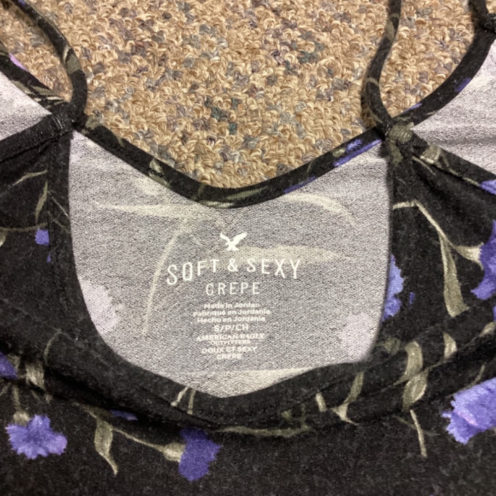 American Eagle Soft Black Purple Floral Off The Shoulder Top * Size Small - Picture 2 of 6